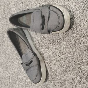 Nike slip on shoes